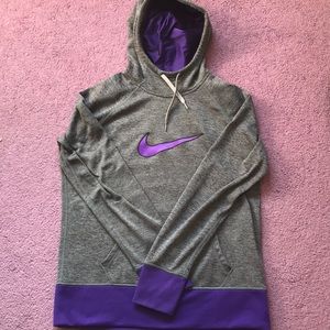 Women’s Nike Sweatshirt